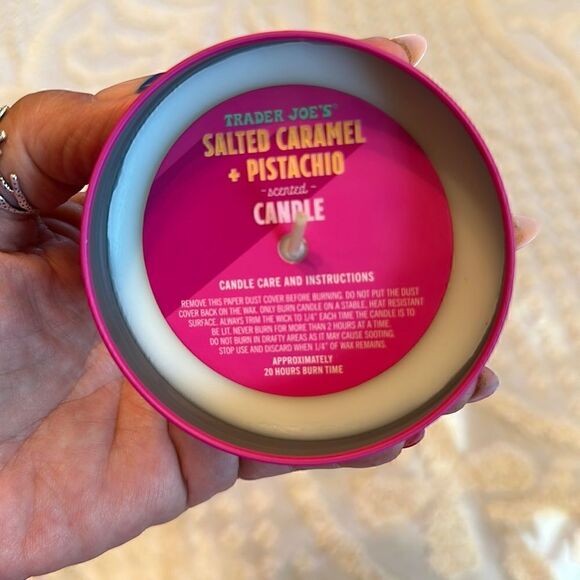 TRADER JOE'S Scented Candle Tin Salted Caramel & Pistachio 5.7 oz. - Picture 3 of 4